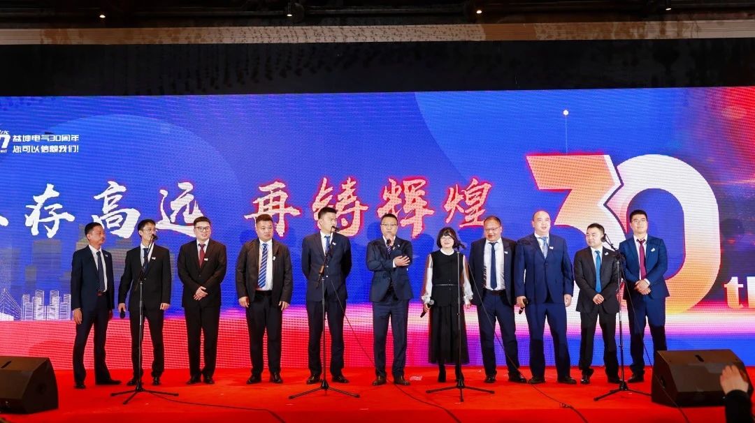 b2a29c2b880ec59aebf0fc2afe24b230.jpg